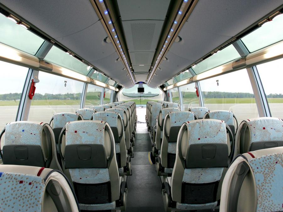 Интерьер Neoplan Starliner SHD L 2006 года  (фото 2 из 9)